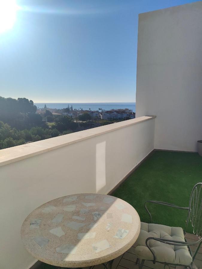 Atico Con Piscina, Golf, Vistas Al Mar Torre de Benagalbon